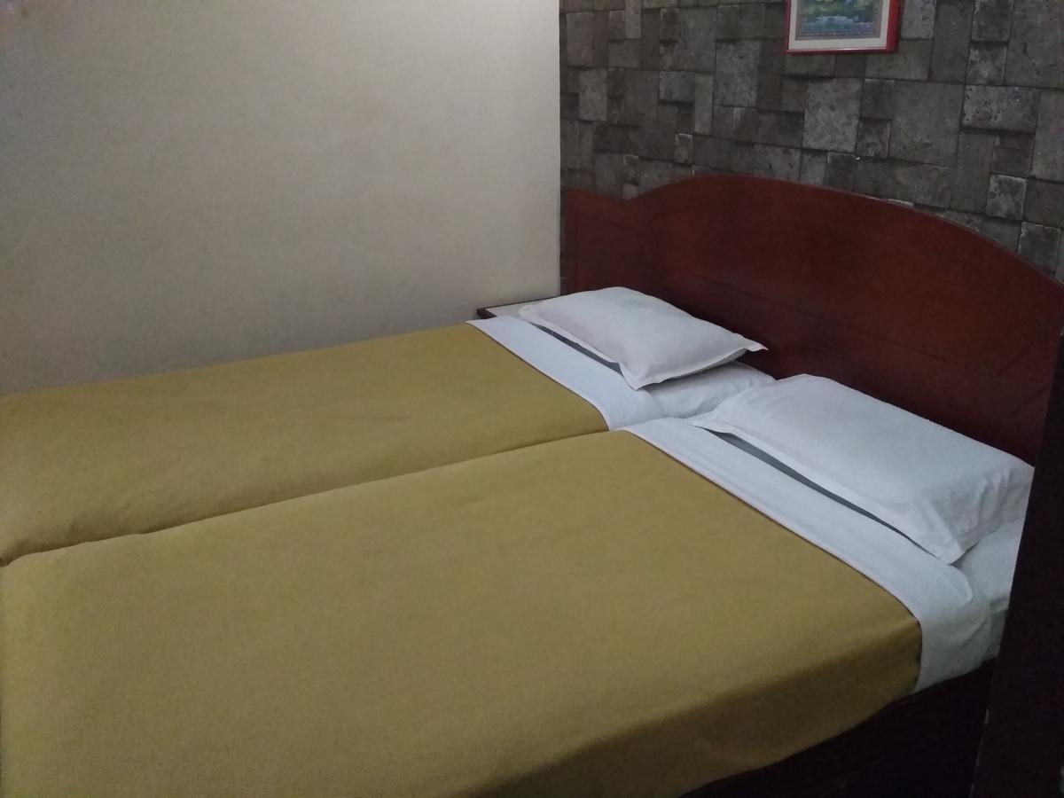 Hotel Rukmini Alwaye Exterior photo